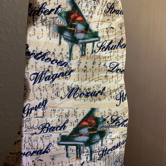 Music matters tie - Picture 4 of 7